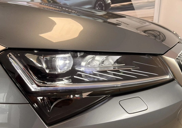 Skoda Superb cena 114500 przebieg: 114135, rok produkcji 2020 z Piła małe 172